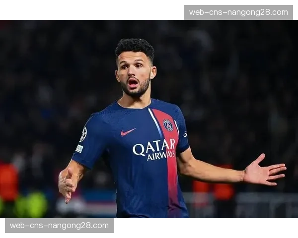 贡萨洛·拉莫斯罚丢点球，巴黎本赛季12粒点球仅命中6个